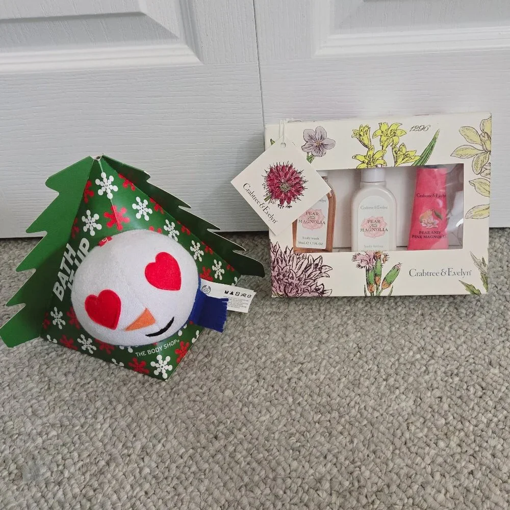 NEW Gift Set Crabtree and Eveyln Lotion Body Bath and Body Shower Gel - Picture 1 of 6
